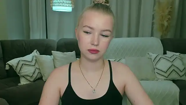 shy  lady online show from 06/15/26, 04:45