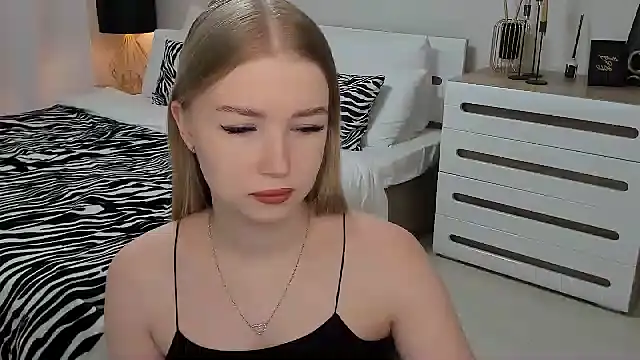 shy  lady online show from 03/19/25, 06:12