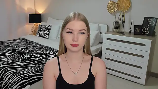 shy  lady online show from 03/17/25, 09:24