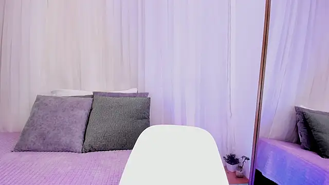 Yasiir 0229 online show from 10/17/25, 06:39