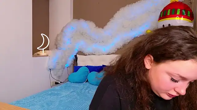 GloriNichols online show from 12/04/25, 06:12