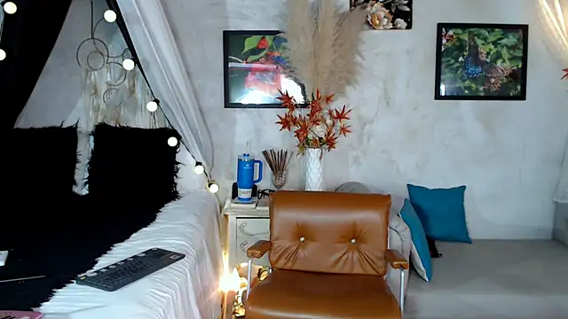 Snapshot of Kyara_Queen chatting on 03/16/25, 06:34 Kyara Queen online show from 03/16/25, 06:34