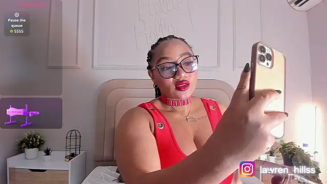 Snapshot of Lilithcaballero chatting on 11/12/25, 04:05 Lilithcaballero online show from 11/12/25, 04:05