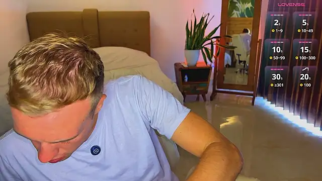 Snapshot of tommy_cumfinger chatting on 02/17/26, 08:11 tommy cumfinger online show from 02/17/26, 08:11