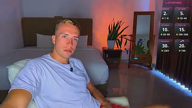 Snapshot of tommy_cumfinger chatting on 02/22/26, 06:05 tommy cumfinger online show from 02/22/26, 06:05