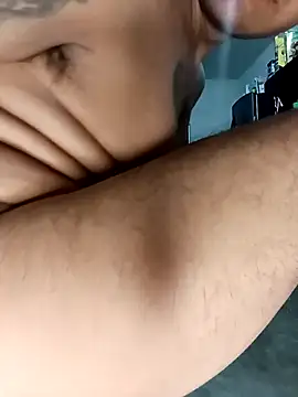 Snapshot of ale3J4a chatting on 03/20/25, 05:13 ale3J4a online show from 03/20/25, 05:13