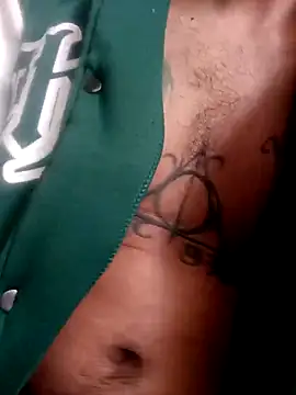 Snapshot of ale3J4a chatting on 03/15/25, 03:37 ale3J4a online show from 03/15/25, 03:37