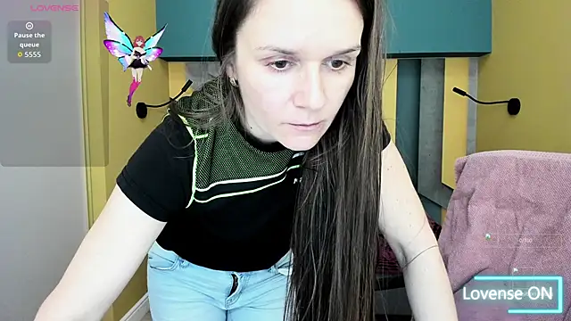 AriaGray online show from 12/04/25, 12:48