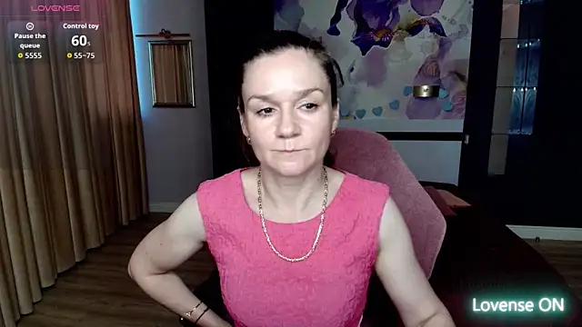 AriaGray online show from 06/19/26, 02:28