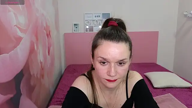 AriaGray online show from 11/29/25, 02:39