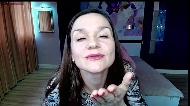 AriaGray online show from 07/04/26, 08:10