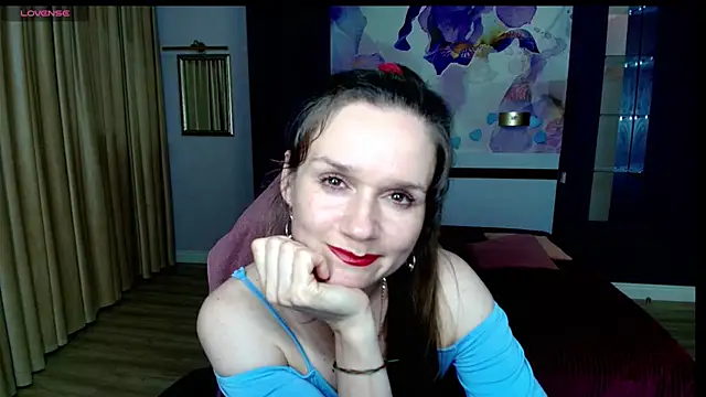 AriaGray online show from 07/04/26, 08:13