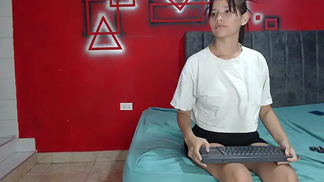 FerneyManti online show from 12/13/25, 08:04