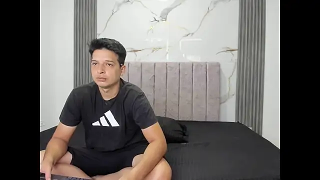 FerneyManti online show from 04/13/26, 01:48