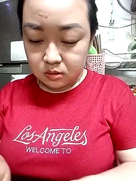 VyOanh2K online show from 10/11/25, 08:37