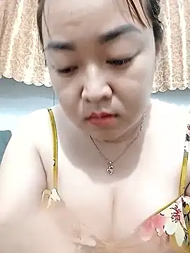 Snapshot of VyOanh2K chatting on 01/13/26, 03:27 VyOanh2K online show from 01/13/26, 03:27