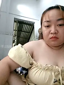 Snapshot of VyOanh2K chatting on 03/01/26, 03:56 VyOanh2K online show from 03/01/26, 03:56