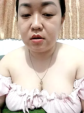 VyOanh2K online show from 10/25/25, 01:45