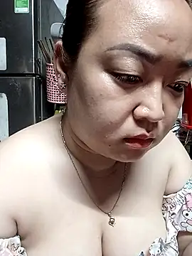 VyOanh2K online show from 11/11/25, 03:29