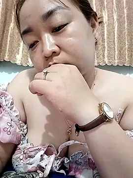 VyOanh2K online show from 11/26/25, 03:45