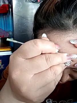 Snapshot of VyOanh2K chatting on 02/28/26, 06:57 VyOanh2K online show from 02/28/26, 06:57