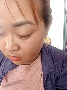 Snapshot of VyOanh2K chatting on 02/01/26, 05:49 VyOanh2K online show from 02/01/26, 05:49