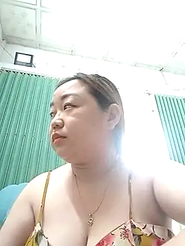 VyOanh2K online show from 09/29/25, 04:08