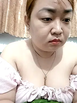 VyOanh2K online show from 10/31/25, 01:41