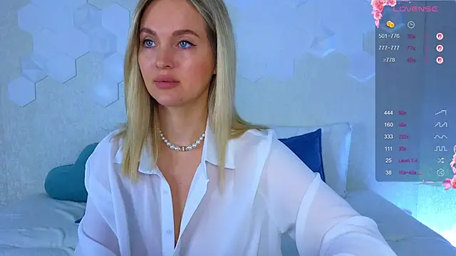 Lynna Sparks online show from 09/29/25, 03:46