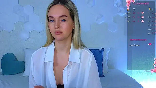 Lynna Sparks online show from 11/08/25, 01:20