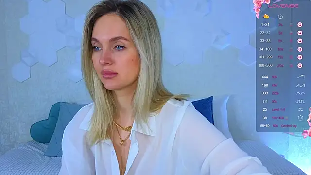 Lynna Sparks online show from 11/18/25, 02:16