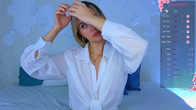 Lynna Sparks online show from 11/13/25, 03:54