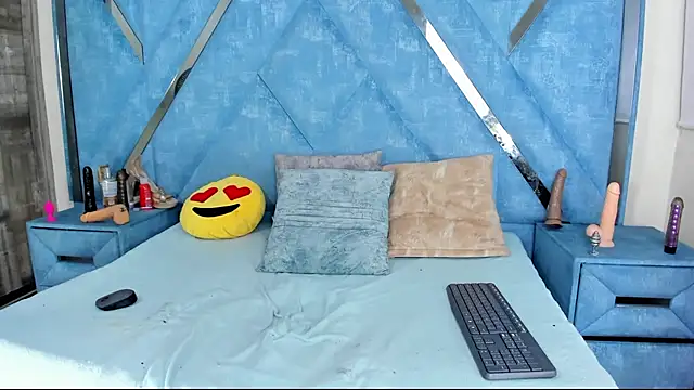 Aura love69 online show from 03/10/26, 04:27