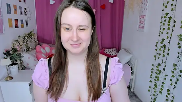 Snapshot of Lattea chatting on 06/07/26, 04:34 Lattea online show from 06/07/26, 04:34