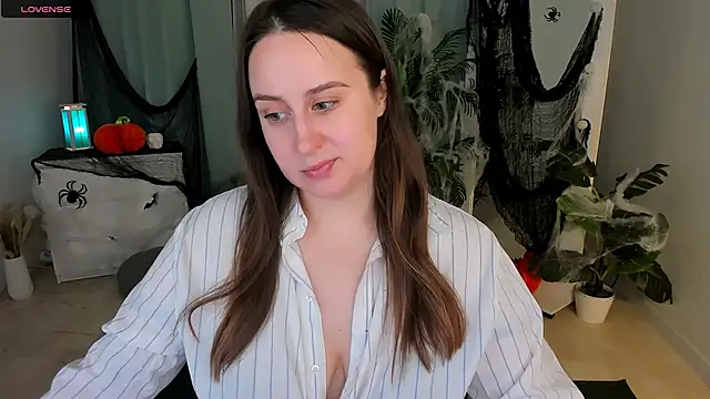 Lattea online show from 10/24/25, 10:58