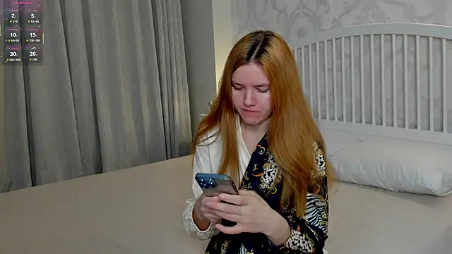 Eva  Lewis online show from 04/12/26, 03:32