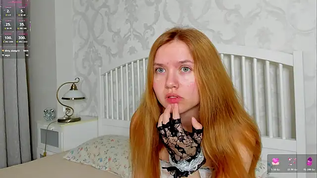 Snapshot of Eva__Lewis chatting on 06/17/26, 04:39 Eva Lewis online show from 06/17/26, 04:39
