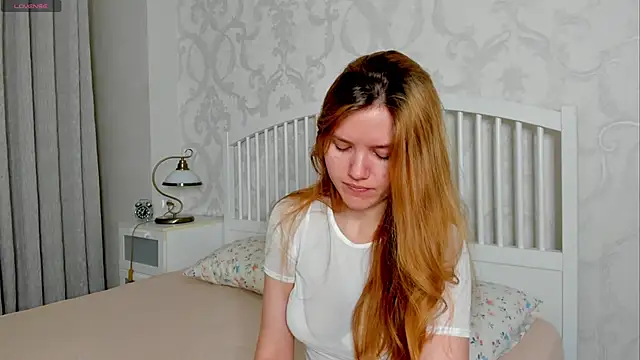 Eva  Lewis online show from 06/05/26, 06:52