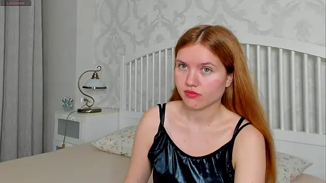 Snapshot of Eva__Lewis chatting on 06/25/26, 05:12 Eva Lewis online show from 06/25/26, 05:12