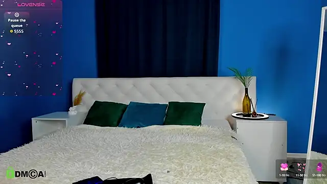 Eva  Lewis online show from 10/09/25, 01:06