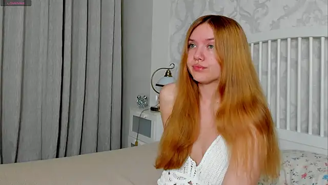 Snapshot of Eva__Lewis chatting on 06/23/26, 04:27 Eva Lewis online show from 06/23/26, 04:27