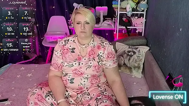 CuteHanna online show from 02/14/26, 08:53