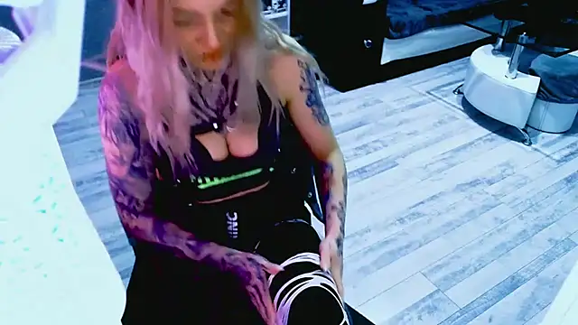 InesGold online show from 02/05/26, 04:14