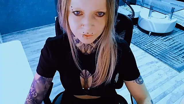 InesGold online show from 04/10/26, 03:19