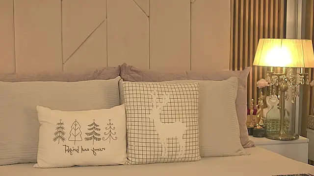 Blanche Summer online show from 12/14/25, 01:39