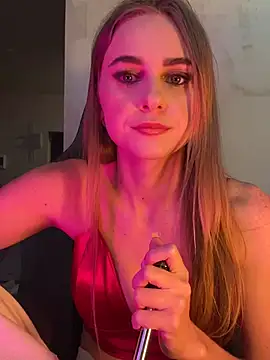 Snapshot of GraceTorrez chatting on 02/11/25, 01:41 GraceTorrez online show from 02/11/25, 01:41