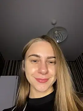 Snapshot of GraceTorrez chatting on 10/16/25, 02:47 GraceTorrez online show from 10/16/25, 02:47