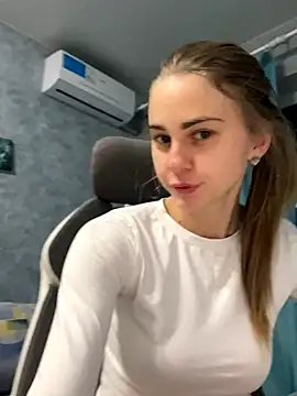 GraceTorrez online show from 11/19/25, 05:13