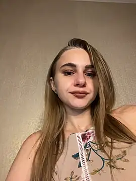 Snapshot of GraceTorrez chatting on 10/18/25, 05:59 GraceTorrez online show from 10/18/25, 05:59