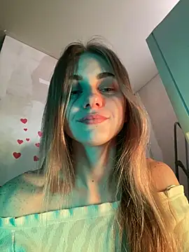 Snapshot of GraceTorrez chatting on 03/10/25, 04:49 GraceTorrez online show from 03/10/25, 04:49
